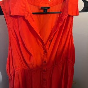 Button down hi low tank